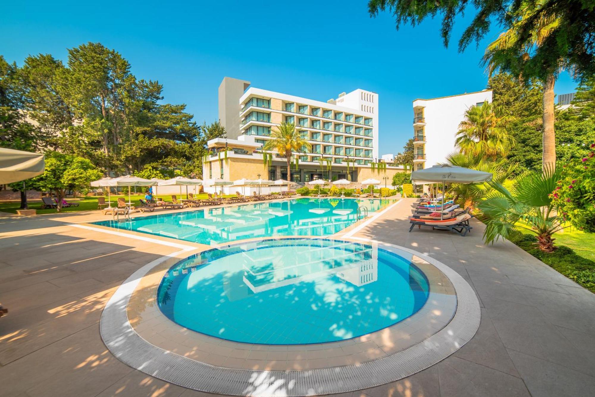 Hotel Pia Bella Kyrenia  Eksteriør billede